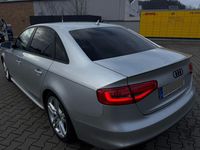 Gebraucht Audi A4 S-Line 136 PS (100 kW) 2014 Silber Limousine