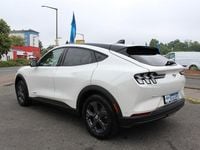 Gebraucht Ford Mustang Mach-E Standard Range 197 kW (269 PS) 2022 Weiß SUV
