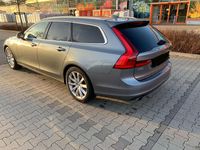Gebraucht Volvo V90 Momentum 254 PS (186 kW) 2017 Grau Kombi