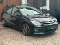 Gebraucht Hyundai i30 90 PS (66 kW) 2011 Schwarz Kombi