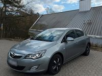 Gebraucht Opel Astra 140 PS (102 kW) 2011 Silber Limousine