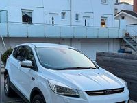 Gebraucht Ford Kuga Titanium 140 PS (102 kW) 2014 Weiß SUV