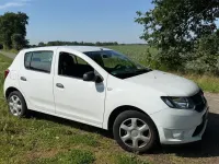 Gebraucht Dacia Sandero 73 PS (53 kW) 2016 Weiß Limousine