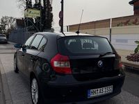 Gebraucht BMW 118 122 PS (89 kW) 2007 Schwarz Kleinwagen