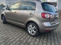 Gebraucht VW Golf VII Match 105 PS (77 kW) 2012 Kaschmirbraun Limousine