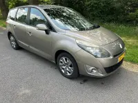Gebraucht Renault Grand Scénic Expression 110 PS (80 kW) 2011 Braun Van / Kleinbus