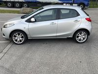 Second-hand Mazda 2 Independence 75 CP (55 kW) 2009 Argintiu Hatchback