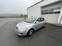 Gebraucht Kia Ceed EX 90 PS (66 kW) 2008 Silber Kleinwagen