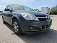 Gebraucht Opel Astra Edition 116 PS (85 kW) 2009 Metro blue/metro Limousine