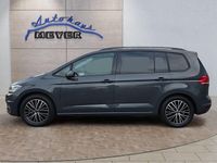 Gebraucht VW Touran 150 PS (110 kW) 2024 Delfingrau metallic Van / Kleinbus