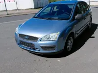 Second-hand Ford Focus 115 CP (84 kW) 2005 Albastru Hatchback