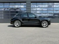 Gebraucht Porsche Macan Basis 245 PS (180 kW) 2020 Schwarz SUV