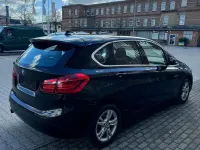 Gebraucht BMW 214 Active Tourer Basis 95 PS (69 kW) 2015 Schwarz Van / Kleinbus