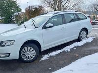 Gebraucht Skoda Octavia 150 PS (110 kW) 2015 Weiß Kleinwagen