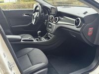 Gebraucht Mercedes CLA180 122 PS (89 kW) 2013 Weiß Limousine