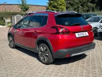 Gebraucht Peugeot 2008 Allure 83 PS (61 kW) 2018 Lackierung ultimaterot SUV