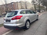 Używany Ford Focus Titanium 101 KM (74 kW) 2015 Srebrny Kombi