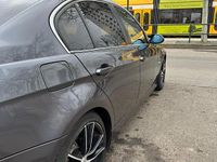 Second-hand BMW 325 218 CP (160 kW) 2006 Berlinǎ