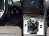 Gebraucht BMW 318 143 PS (105 kW) 2002 Silber Kombi