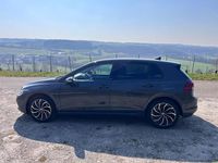 Gebraucht VW Golf VIII Move 150 PS (110 kW) 2023 Blau Limousine