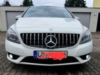 Gebraucht Mercedes B180 122 PS (89 kW) 2011 Weiß Van / Kleinbus