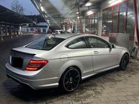 Gebraucht Mercedes C180 156 PS (114 kW) 2011 Silber Coupé