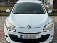Gebraucht Renault Mégane Expression 110 PS (80 kW) 2009 Weiß Limousine