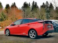 Gebraucht Toyota Prius Executive 122 PS (89 kW) 2017 Rot Limousine