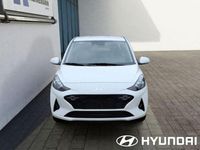 Gebraucht Hyundai i10 Comfort 63 PS (46 kW) 2024 Weiß sonderlack Kleinwagen
