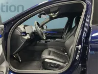 Gebraucht BMW 520 208 PS (152 kW) 2025 Blau Limousine