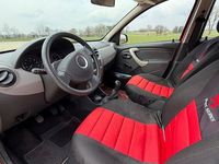 Gebraucht Dacia Sandero 75 PS (55 kW) 2011 Rot Limousine