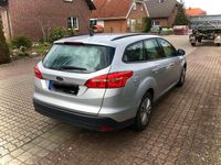 Gebraucht Ford Focus Trend 120 PS (88 kW) 2015 Silber Kombi