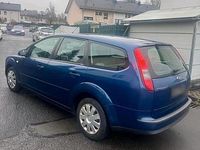 Gebraucht Ford Focus 101 PS (74 kW) 2008 Blau Kombi