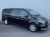 Gebraucht Mercedes 300 Avantgarde 237 PS (174 kW) 2024 Obsidianschwarz metallic (metallic) Kombi