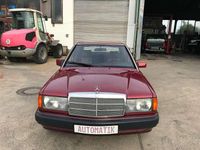 Gebraucht Mercedes 190 122 PS (89 kW) 1993 Rot Limousine