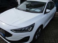 Gebraucht Ford Focus Titanium 125 PS (91 kW) 2022 Weiß Limousine