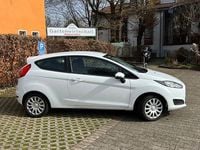 Gebraucht Ford Fiesta Trend 60 PS (44 kW) 2013 Weiß Kleinwagen