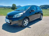 Gebraucht Toyota Yaris 69 PS (50 kW) 2012 Schwarz Kleinwagen