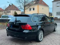 Gebraucht BMW 325 197 PS (144 kW) 2009 Schwarz Kombi