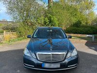 Gebraucht Mercedes E220 170 PS (125 kW) 2012 Grau Limousine