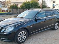 Gebraucht Mercedes E220 170 PS (125 kW) 2012 Schwarz Kombi