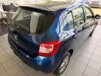 Gebraucht Dacia Sandero Celebration 90 PS (66 kW) 2015 Blau Limousine