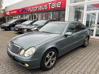 Gebraucht Mercedes E220 Classic 150 PS (110 kW) 2005 Blau Limousine