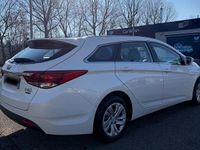 Gebraucht Hyundai i40 Trend 141 PS (103 kW) 2016 Weiß Kombi