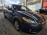 Gebraucht Kia Ceed 125 PS (91 kW) 2010 Silber Kleinwagen