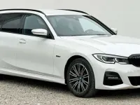 Gebraucht BMW 320e M Sport 204 PS (150 kW) 2022 Alpinweiss iii Kombi