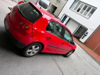 Gebraucht VW Golf V 105 PS (77 kW) 2007 Rot Kleinwagen