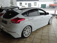 Gebraucht Ford Focus RS 350 PS (257 kW) 2017 Weiß Limousine