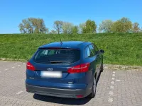 Usado Ford Focus Trend 125 CV (91 kW) 2015 Azul Familiar