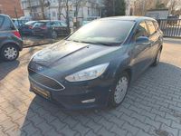Gebraucht Ford Focus Trend 105 PS (77 kW) 2017 Blau Kombi